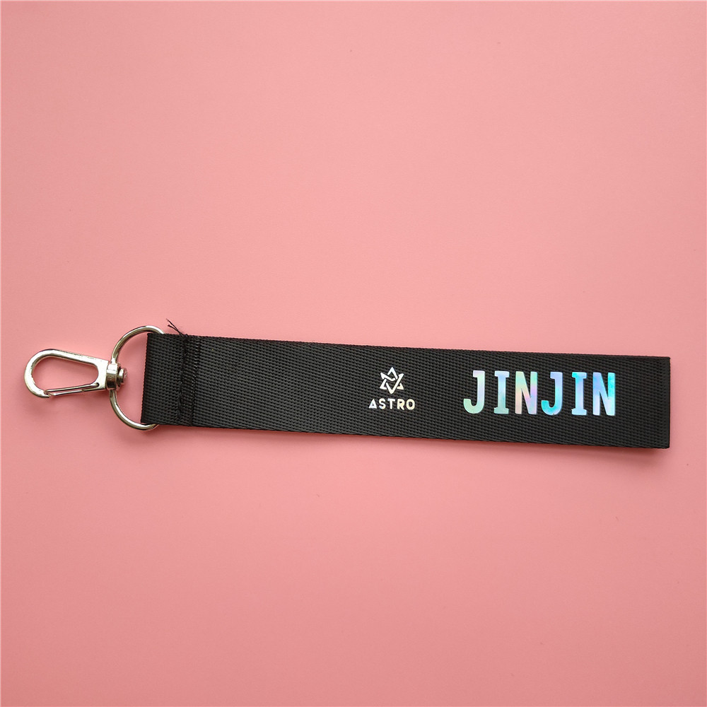 Porte-clés IDOLS ASTRO, cordon - Phone Accessories And Names avis et prix